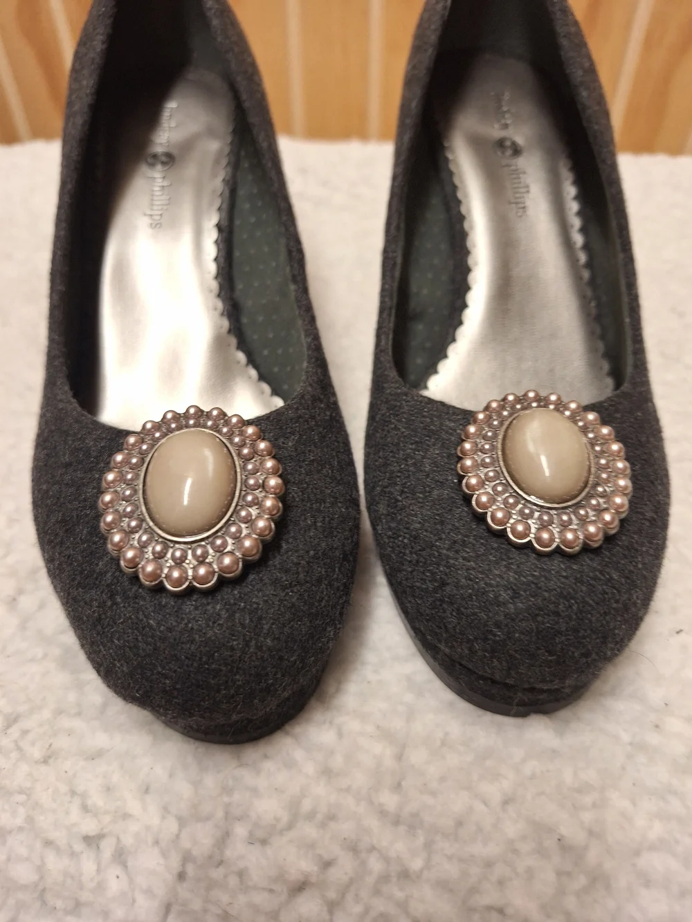 NEW Lindsay Phillips Wedge Pumps with Jeweled Brooch - Gray 7